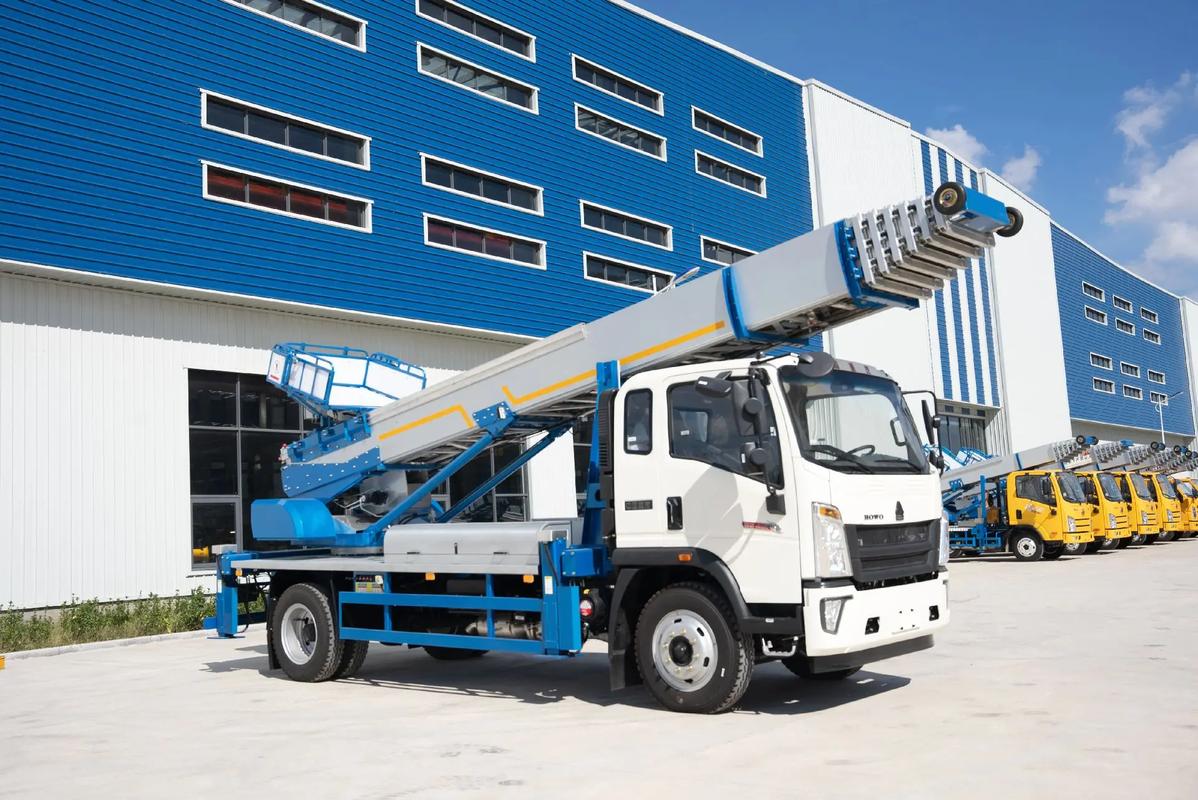 承德双滦出租云梯车高空作业车 建筑垃圾搬运